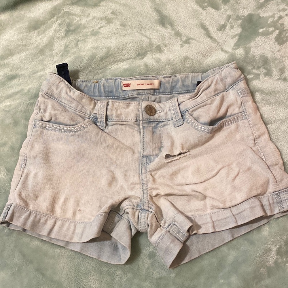 Levis girl short, size 8